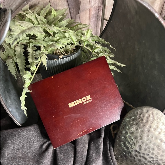 EUC Minox Leica M3 5.0 Digital Classic Camera - Picture 6 of 9